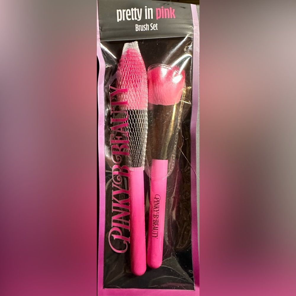 Pretty in Pink 2- piece Makeup Brush Set